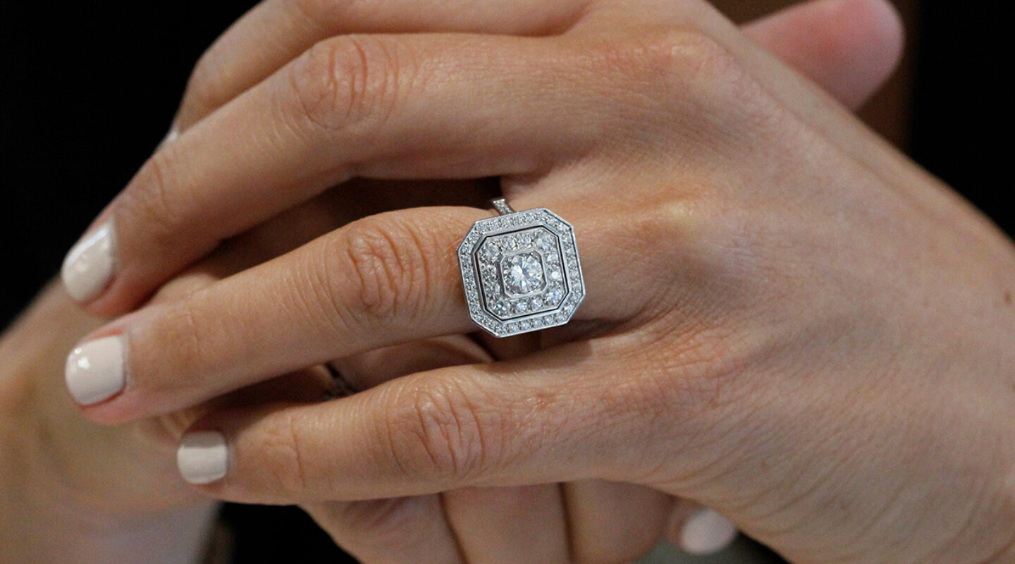 Bague de fiançailles art déco sur mesure Joaillerie Jarnage Bordeaux